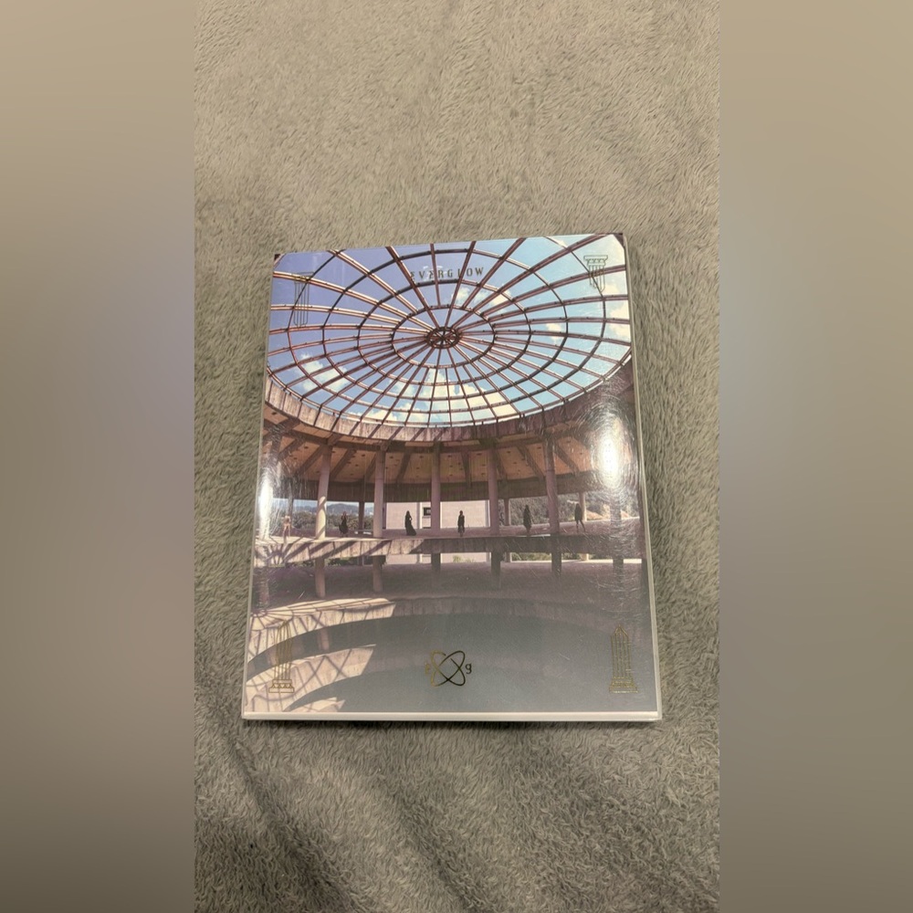 EVERGLOW ALBUM HUSH